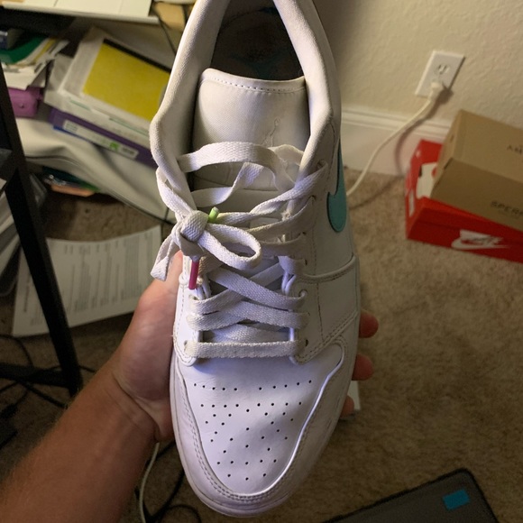 Jordan 1 low Multi Color swoosh - Picture 5 of 9